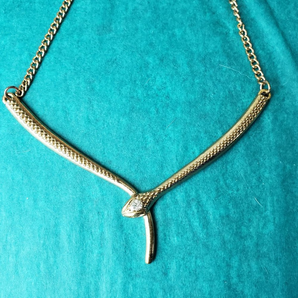 2/10$ Snake necklace gold tone